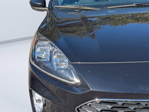 Used 2022 Ford Escape Titanium image 9