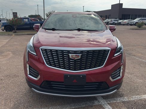 Used 2024 Cadillac XT5 Premium Luxury AWD/4WD image 2