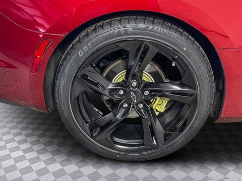 Used 2021 Chevrolet Camaro LT w/ RS Package image 29