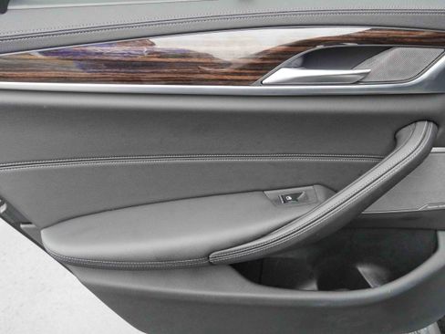 Used 2022 BMW M550i xDrive M550i xDrive w/ Executive Package image 34