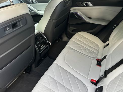 Used 2023 BMW X6 xDrive40i w/ M Sport Package AWD/4WD image 11
