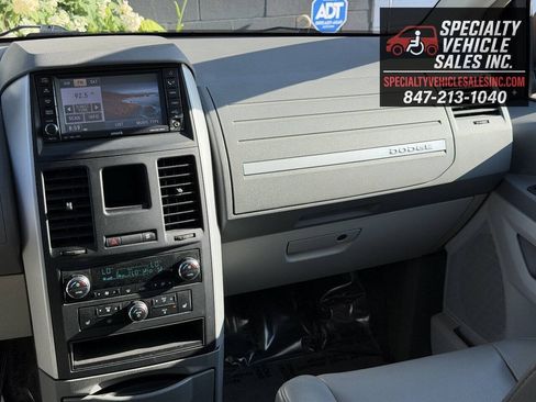 Used 2008 Dodge Grand Caravan SXT FWD image 33