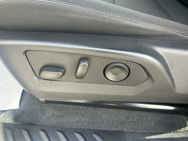 Used 2024 GMC Canyon Elevation w/ Convenience Package RWD image 19