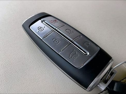 Certified 2025 Genesis GV70 2.5T Select w/ Select Package image 10