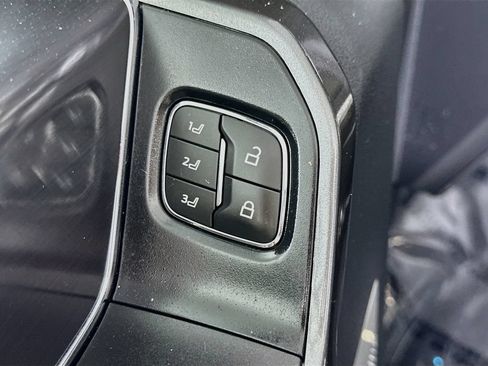 Used 2021 Ford F150 Lariat w/ Equipment Group 502A High AWD/4WD image 21
