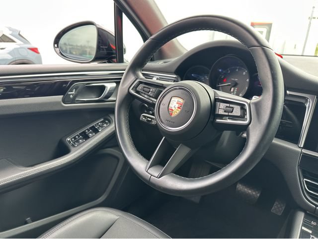 Used 2023 Porsche Macan Turbo AWD/4WD image 15