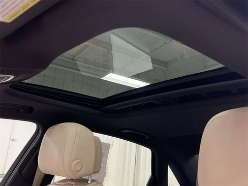 Used 2017 Audi A4 2.0T Premium image 18