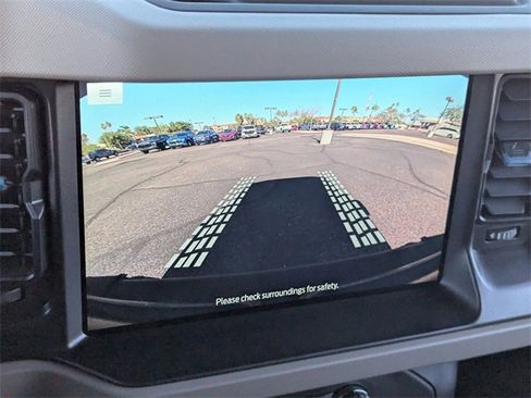 Used 2023 Ford Bronco Wildtrak image 26