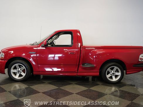 Used 2003 Ford F150 Lightning RWD image 2