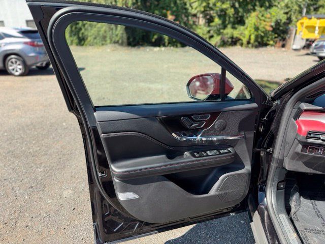Used 2023 Lincoln Corsair Reserve w/ Equipment Group 201A AWD/4WD image 14