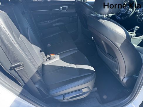 Certified 2022 Kia Sorento S w/ Panoramic Sunroof Package FWD image 27