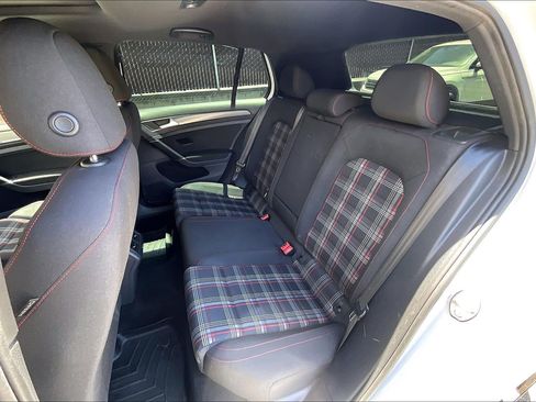 Used 2018 Volkswagen GTI SE FWD image 24