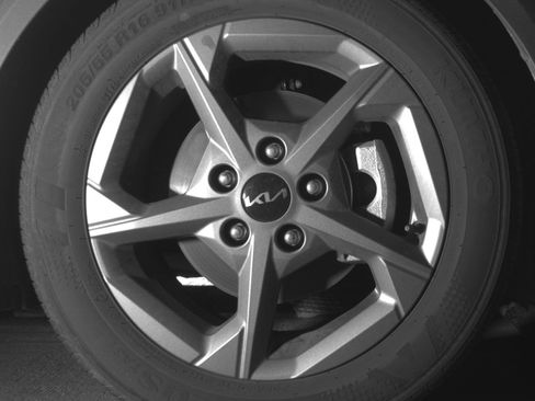 Used 2025 Kia K4 LXS image 13