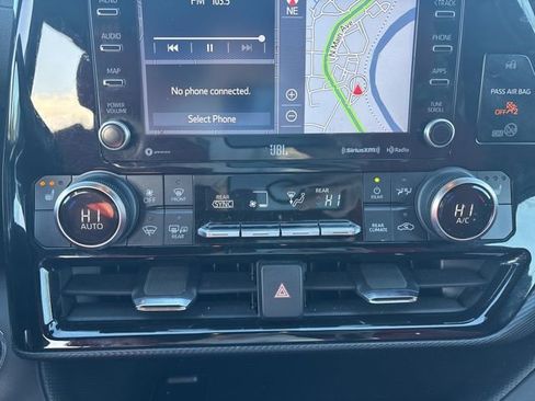 Used 2022 Toyota Highlander XSE image 33