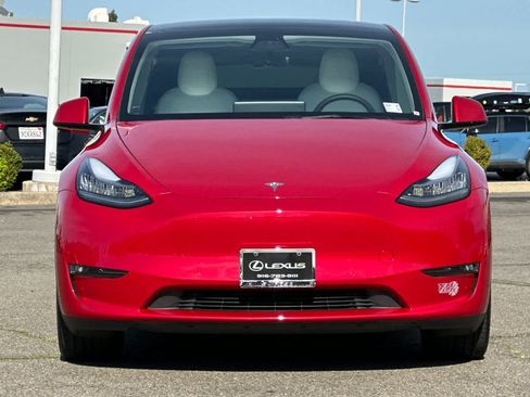 Used 2021 Tesla Model Y Long Range image 10