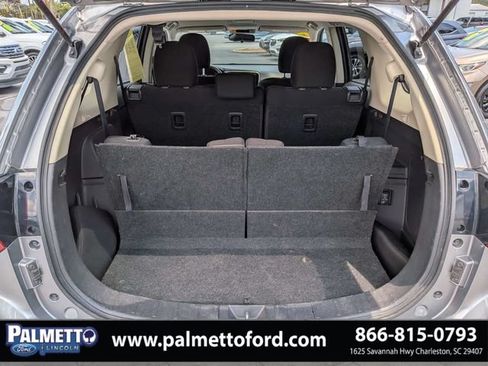 Used 2020 Mitsubishi Outlander ES AWD/4WD image 12