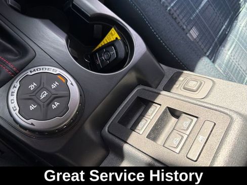 Used 2025 Ford Bronco Heritage Edition AWD/4WD image 21