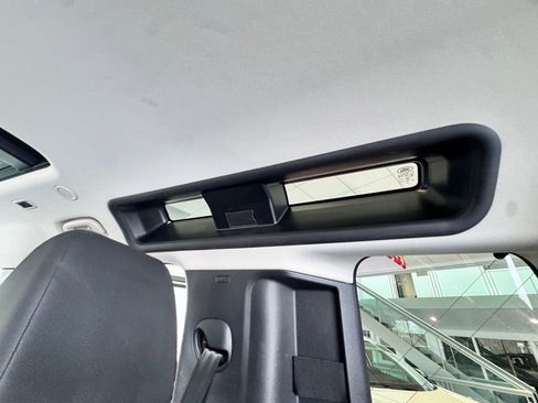 Used 2023 Land Rover Defender 110 S image 20