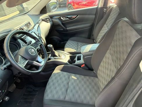 Used 2021 Nissan Rogue Sport SV AWD/4WD image 12