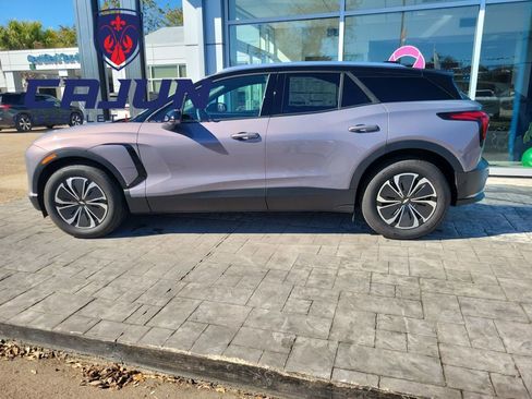 New 2025 Chevrolet Blazer EV LT w/ Super Cruise Package image 3