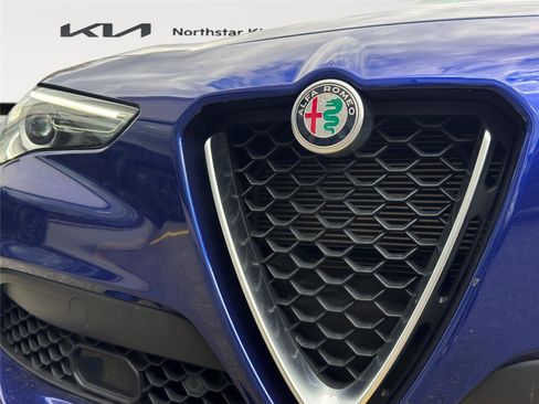 Used 2022 Alfa Romeo Stelvio Ti image 10