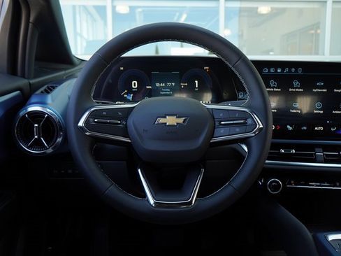 New 2026 Chevrolet Equinox EV LT image 15