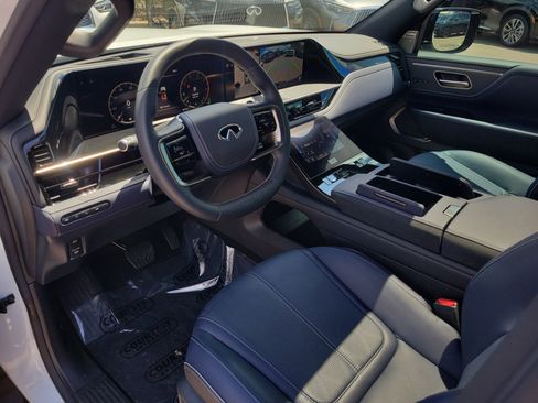 Certified 2026 INFINITI QX80 4WD w/ Sport Exterior Package image 22