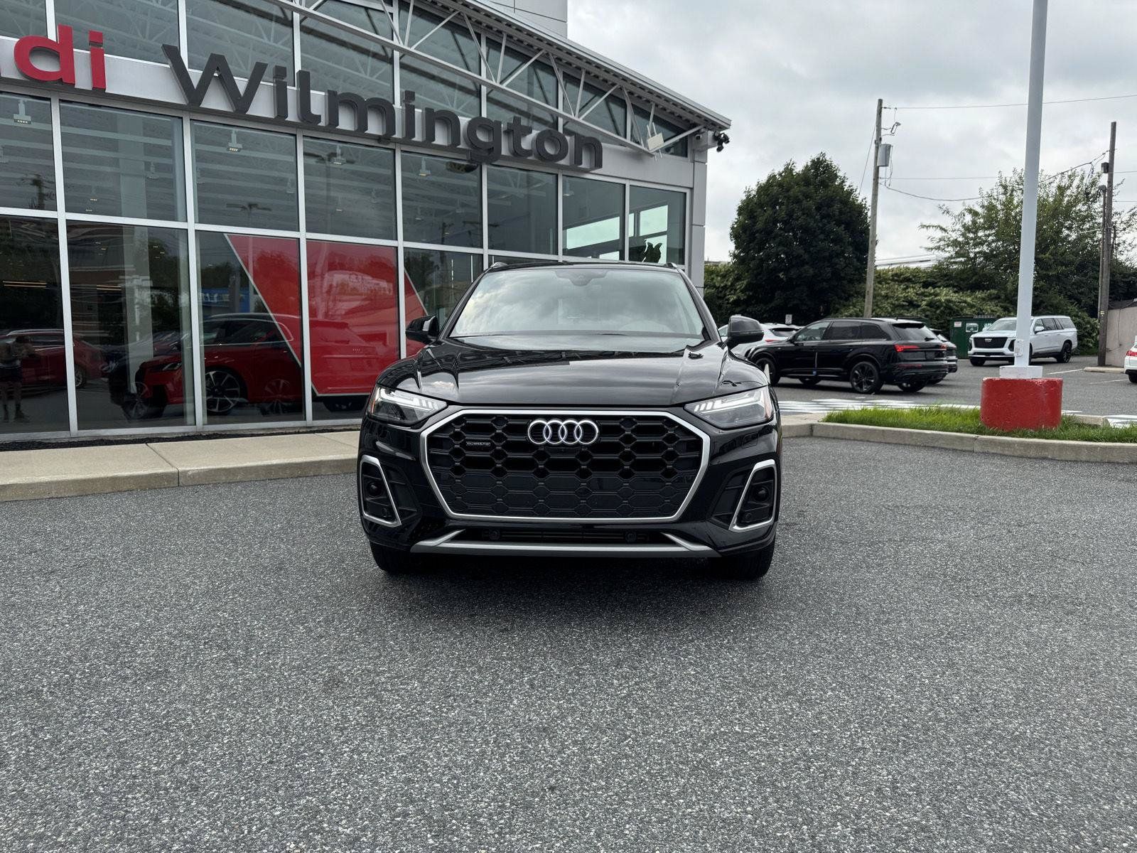 Certified 2024 Audi Q5 2.0T Prestige w/ Prestige Package AWD/4WD image 3