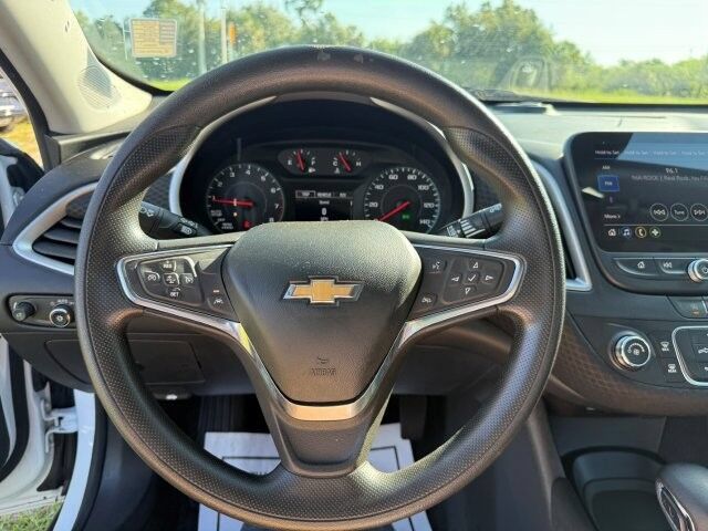 Used 2024 Chevrolet Malibu LS FWD image 15