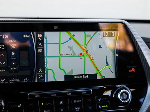 Used 2021 Toyota Highlander Platinum image 21