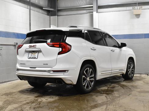 Used 2020 GMC Terrain Denali w/ Denali Premium Package image 28