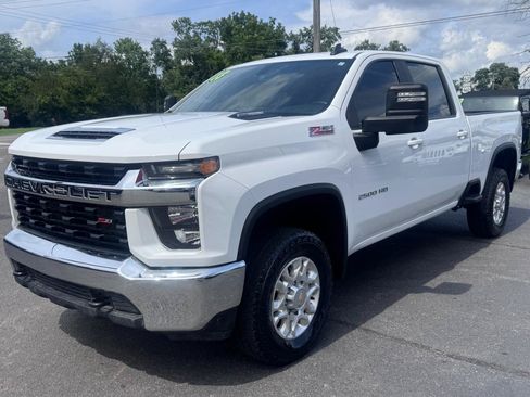 Used 2023 Chevrolet Silverado 2500 LT AWD/4WD image 7