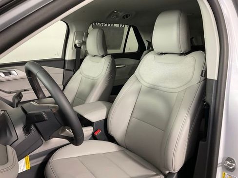New 2025 Ford Explorer Active w/ Active Comfort Package image 14