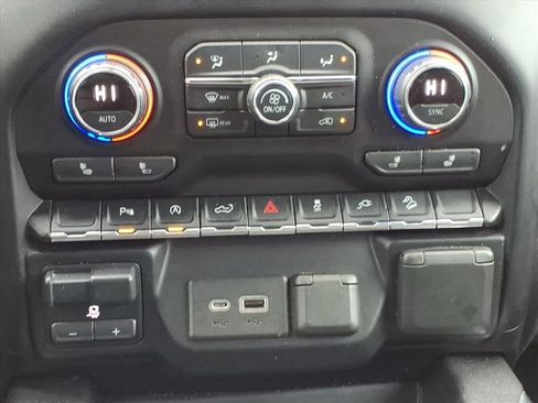 Used 2021 Chevrolet Silverado 1500 LT Trail Boss w/ Convenience Package II image 15