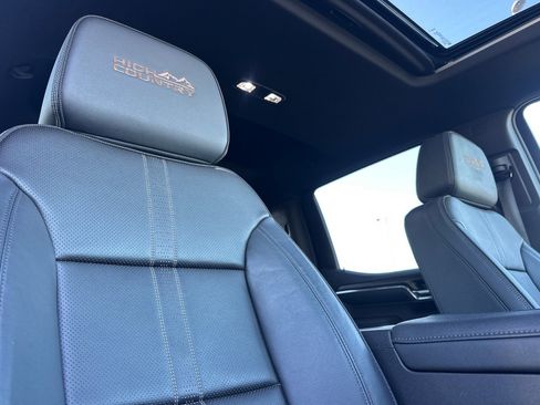 Used 2025 Chevrolet Silverado 1500 High Country w/ Technology Package image 19