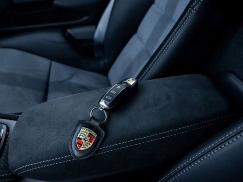 Used 2024 Porsche 718 Cayman GT4 RS image 23