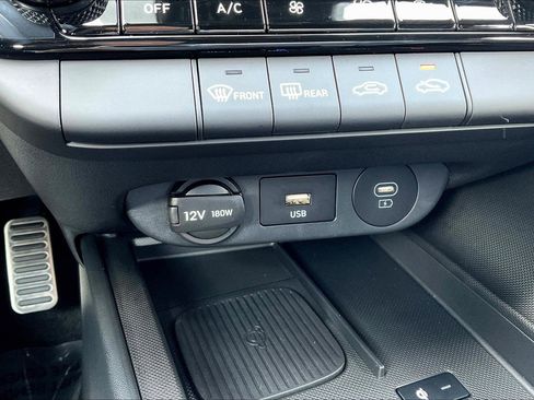 Used 2026 Hyundai Elantra Sport image 17