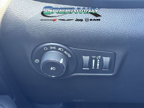 New 2026 Jeep Compass Latitude image 24