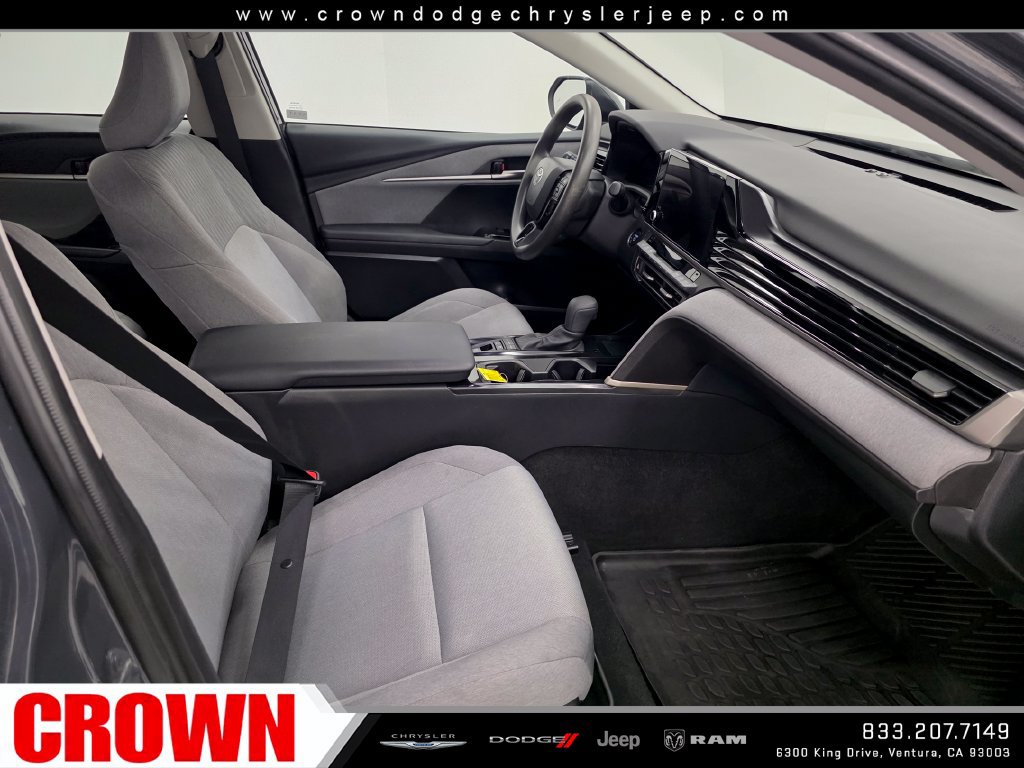 Used 2025 Toyota Camry LE FWD image 10