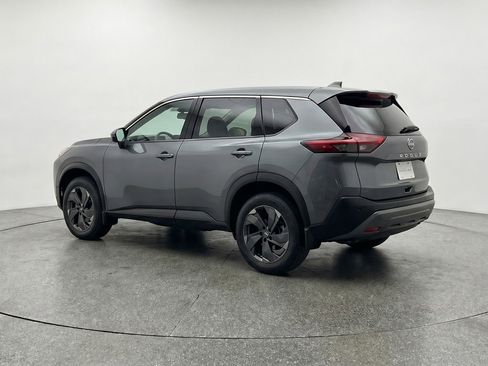 Used 2025 Nissan Rogue SV FWD image 6
