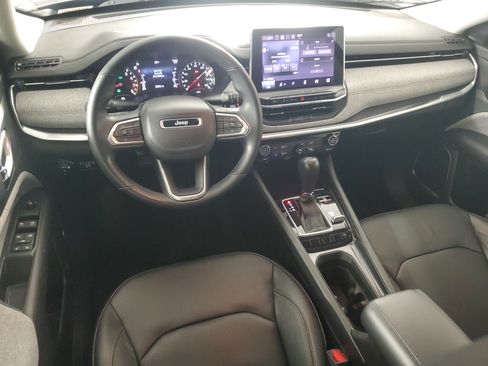 Used 2022 Jeep Compass Latitude image 14