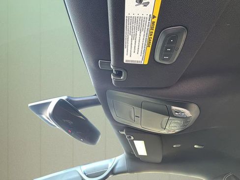 New 2026 Chrysler Pacifica Select image 35