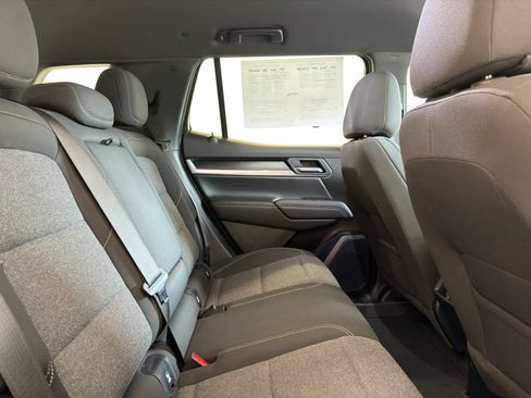 Used 2025 GMC Terrain Elevation image 29