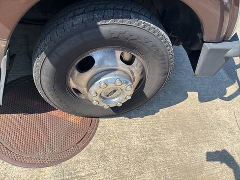 Used 2012 Ford F350 Lariat w/ Chrome Pkg RWD image 10