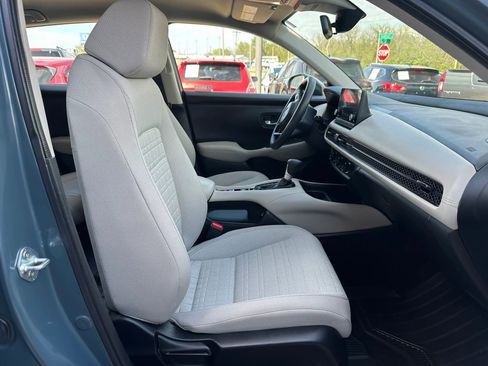 Used 2023 Honda HR-V LX image 11
