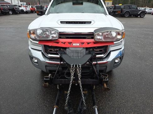 Used 2018 GMC Sierra 3500 SLE w/ SLE Preferred Package image 18