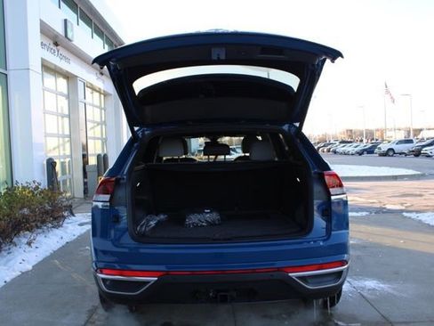 New 2026 Volkswagen Atlas Cross Sport SEL AWD/4WD image 6