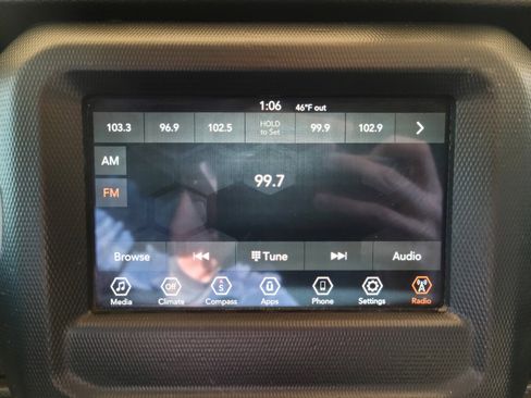 Used 2022 Jeep Wrangler Unlimited Sport image 11