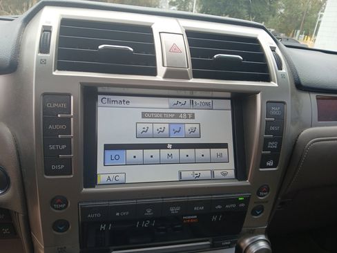 Used 2013 Lexus GX 460 image 3