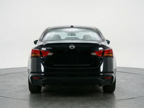 Used 2025 Nissan Altima 2.5 SV image 7